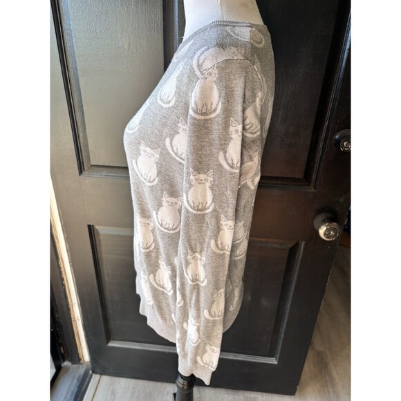 Jacquard Knit Smiling Cat Print Sweater Gray White Whimsical Juniors L - Picture 3 of 9